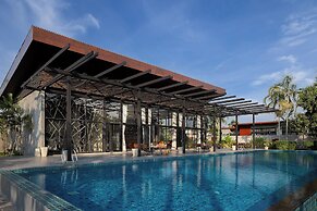 Sea Two Pool Villa Resort