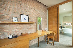 Sea Two Pool Villa Resort