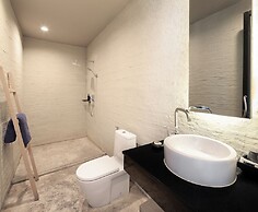 Sea Two Pool Villa Resort