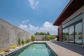 Sea Two Pool Villa Resort