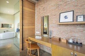 Sea Two Pool Villa Resort