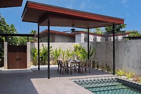 Sea Two Pool Villa Resort