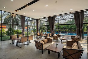 Sea Two Pool Villa Resort