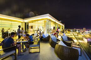 A La Carte Da Nang Beach