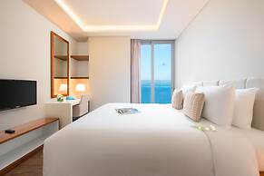 A La Carte Da Nang Beach