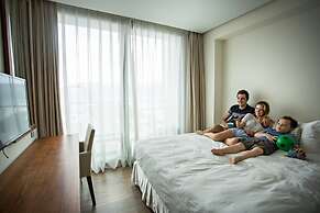 A La Carte Da Nang Beach