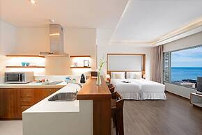 A La Carte Da Nang Beach