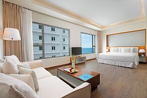 A La Carte Da Nang Beach