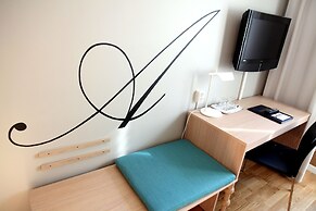 Hotell Aston