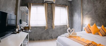 Ban's Avenue Guest House