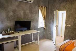 Ban's Avenue Guest House