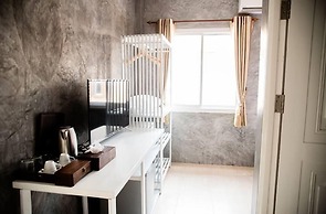 Ban's Avenue Guest House