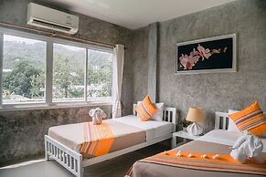 Ban's Avenue Guest House