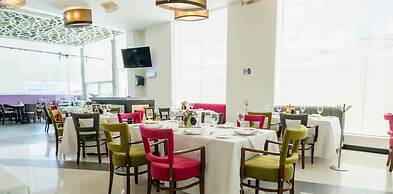 HS HOTSSON Hotel Querétaro