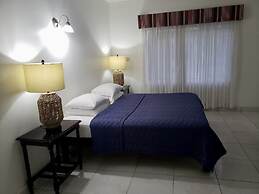 Coral Seas Beach Resort