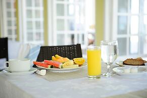 Coral Seas Beach Resort