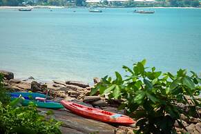 Phi Phi Cozy Seafront Resort