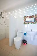 Phi Phi Cozy Seafront Resort