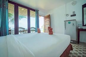 Phi Phi Cozy Seafront Resort