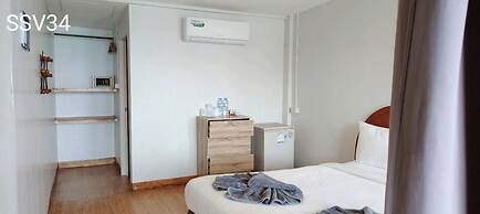 Phi Phi Cozy Seafront Resort