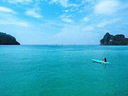 Phi Phi Cozy Seafront Resort