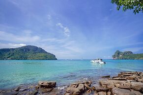 Phi Phi Cozy Seafront Resort