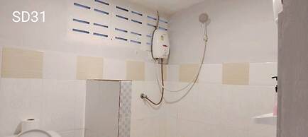 Phi Phi Cozy Seafront Resort