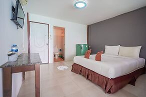 Phi Phi Cozy Seafront Resort