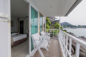 Phi Phi Cozy Seafront Resort