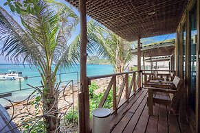 Phi Phi Cozy Seafront Resort