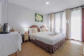 Phi Phi Cozy Seafront Resort