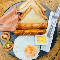 Phi Phi Cozy Seafront Resort