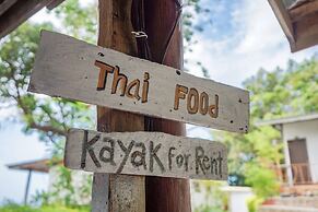 Phi Phi Cozy Seafront Resort