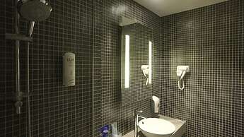 Holiday Inn Express Shanghai Gongkang by IHG