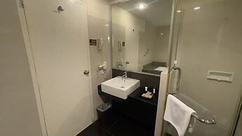 Harmoni One Convention Hotel & Service Apartments
