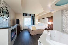 Holiday Inn Express & Suites Eureka by IHG