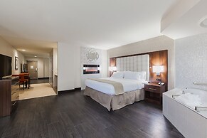 Holiday Inn Express & Suites Eureka by IHG