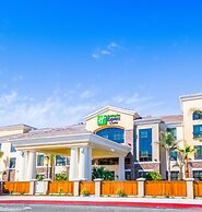 Holiday Inn Express & Suites Eureka by IHG