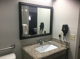 Muskogee Inn And Suites