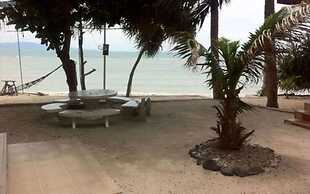 Black & White Bungalows