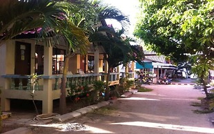 Black & White Bungalows