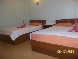 Black & White Bungalows