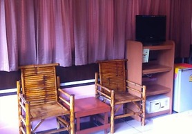 Black & White Bungalows