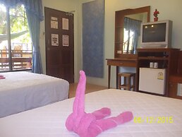 Black & White Bungalows