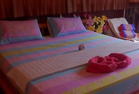 Black & White Bungalows