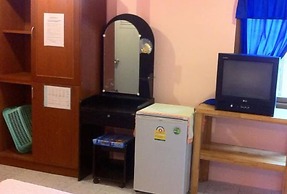 Black & White Bungalows