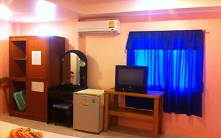 Black & White Bungalows