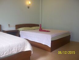 Black & White Bungalows