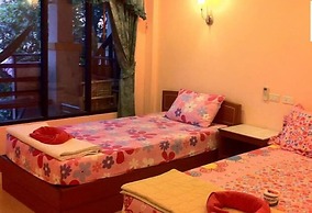 Black & White Bungalows