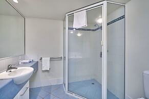 North Cove Waterfront Suites